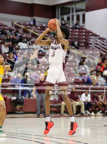 Thumbnail 1 in Madison @ Atlanta (UIL 3A Regional Semi-finals) photogallery.