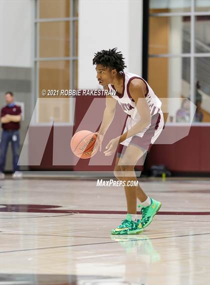 Thumbnail 1 in Madison @ Atlanta (UIL 3A Regional Semi-finals) photogallery.