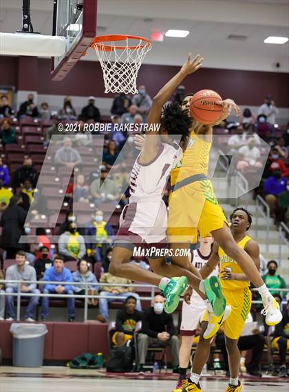 Thumbnail 1 in Madison @ Atlanta (UIL 3A Regional Semi-finals) photogallery.
