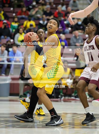 Thumbnail 3 in Madison @ Atlanta (UIL 3A Regional Semi-finals) photogallery.