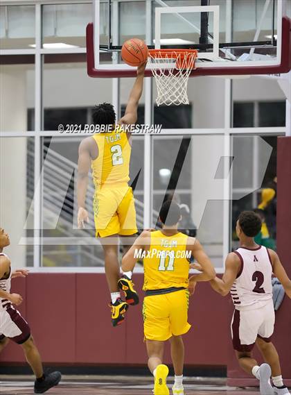 Thumbnail 1 in Madison @ Atlanta (UIL 3A Regional Semi-finals) photogallery.
