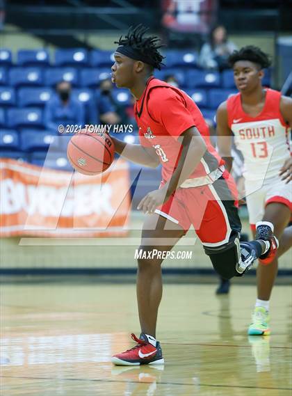 Thumbnail 3 in Coppell vs. South Grand Prairie (Whataburger Tournament) photogallery.