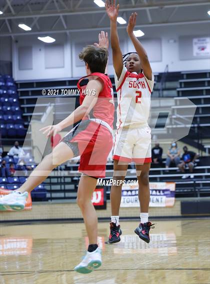 Thumbnail 3 in Coppell vs. South Grand Prairie (Whataburger Tournament) photogallery.