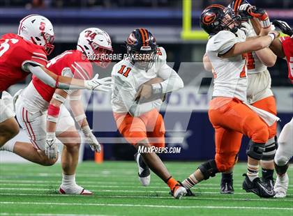 Thumbnail 3 in Gilmer vs. Bellville (UIL 4A D2 Football Final) photogallery.