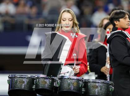 Thumbnail 1 in Gilmer vs. Bellville (UIL 4A D2 Football Final) photogallery.