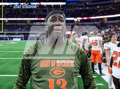 Thumbnail 3 in Gilmer vs. Bellville (UIL 4A D2 Football Final) photogallery.