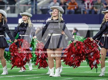 Thumbnail 2 in Gilmer vs. Bellville (UIL 4A D2 Football Final) photogallery.