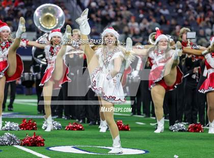 Thumbnail 2 in Gilmer vs. Bellville (UIL 4A D2 Football Final) photogallery.