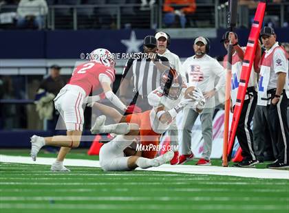 Thumbnail 1 in Gilmer vs. Bellville (UIL 4A D2 Football Final) photogallery.