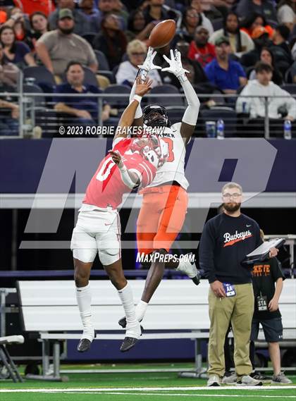 Thumbnail 1 in Gilmer vs. Bellville (UIL 4A D2 Football Final) photogallery.