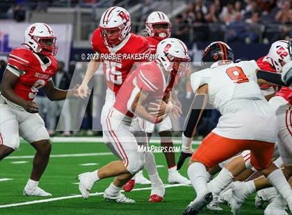 Thumbnail 3 in Gilmer vs. Bellville (UIL 4A D2 Football Final) photogallery.