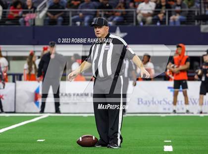 Thumbnail 1 in Gilmer vs. Bellville (UIL 4A D2 Football Final) photogallery.