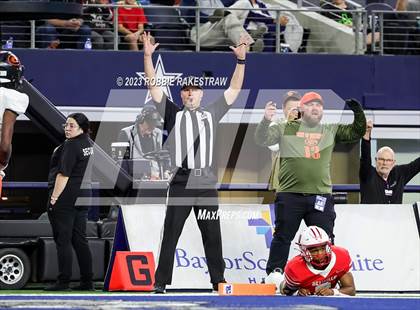 Thumbnail 1 in Gilmer vs. Bellville (UIL 4A D2 Football Final) photogallery.
