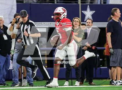 Thumbnail 1 in Gilmer vs. Bellville (UIL 4A D2 Football Final) photogallery.