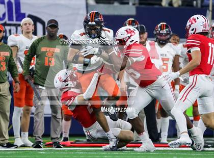 Thumbnail 2 in Gilmer vs. Bellville (UIL 4A D2 Football Final) photogallery.