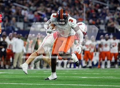 Thumbnail 2 in Gilmer vs. Bellville (UIL 4A D2 Football Final) photogallery.