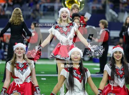 Thumbnail 2 in Gilmer vs. Bellville (UIL 4A D2 Football Final) photogallery.
