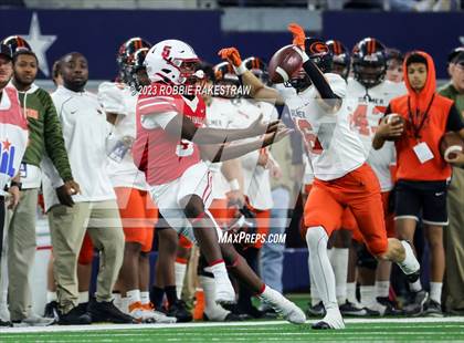 Thumbnail 1 in Gilmer vs. Bellville (UIL 4A D2 Football Final) photogallery.