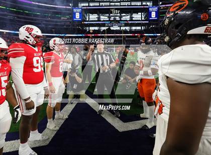 Thumbnail 3 in Gilmer vs. Bellville (UIL 4A D2 Football Final) photogallery.
