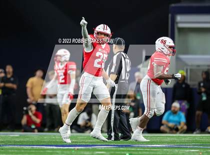 Thumbnail 3 in Gilmer vs. Bellville (UIL 4A D2 Football Final) photogallery.