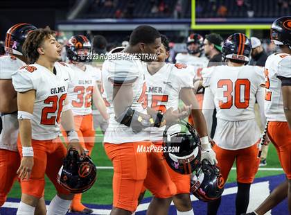 Thumbnail 1 in Gilmer vs. Bellville (UIL 4A D2 Football Final) photogallery.