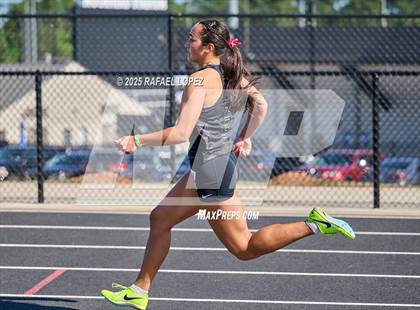 Thumbnail 3 in UIL 6A Track & Field Area 13&14 (400M) photogallery.