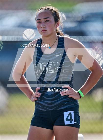 Thumbnail 2 in UIL 6A Track & Field Area 13&14 (400M) photogallery.