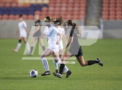 Thumbnail 2 in Pleasant Grove vs. Davis (UHSAA 6A Semifinal) photogallery.
