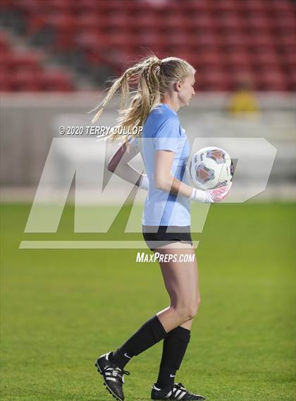 Thumbnail 3 in Pleasant Grove vs. Davis (UHSAA 6A Semifinal) photogallery.