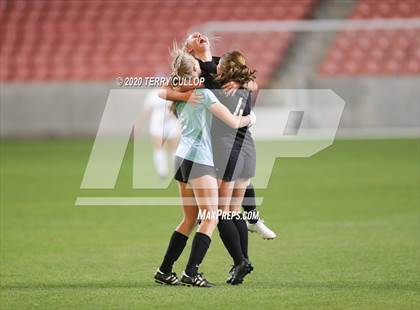 Thumbnail 1 in Pleasant Grove vs. Davis (UHSAA 6A Semifinal) photogallery.