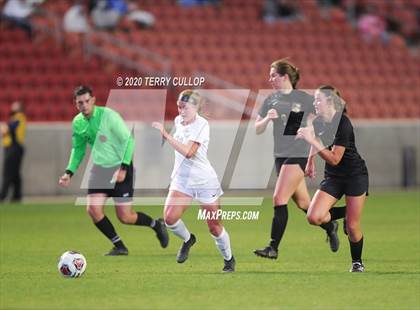 Thumbnail 1 in Pleasant Grove vs. Davis (UHSAA 6A Semifinal) photogallery.