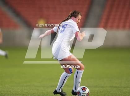 Thumbnail 3 in Pleasant Grove vs. Davis (UHSAA 6A Semifinal) photogallery.