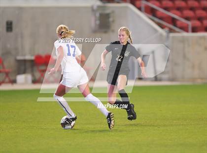 Thumbnail 2 in Pleasant Grove vs. Davis (UHSAA 6A Semifinal) photogallery.