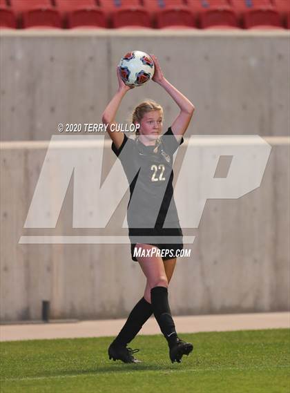 Thumbnail 2 in Pleasant Grove vs. Davis (UHSAA 6A Semifinal) photogallery.
