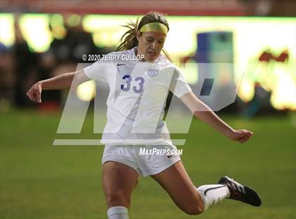 Thumbnail 2 in Pleasant Grove vs. Davis (UHSAA 6A Semifinal) photogallery.