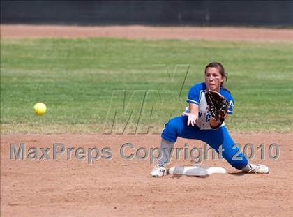 Thumbnail 1 in Bishop Amat vs. Carson (Spring Fling Classic) photogallery.