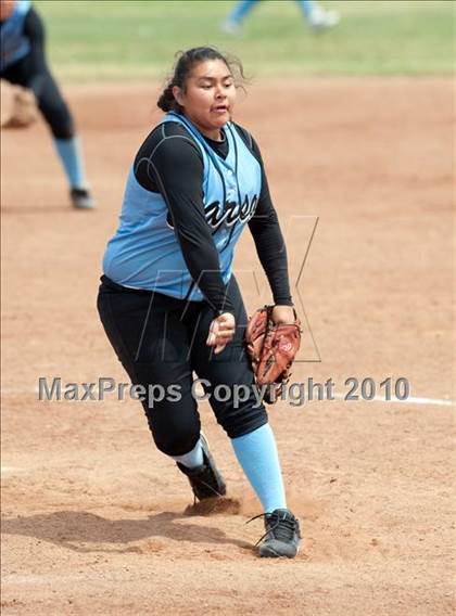 Thumbnail 2 in Bishop Amat vs. Carson (Spring Fling Classic) photogallery.