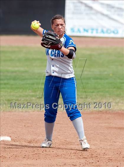 Thumbnail 3 in Bishop Amat vs. Carson (Spring Fling Classic) photogallery.
