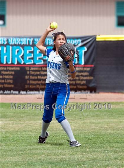 Thumbnail 3 in Bishop Amat vs. Carson (Spring Fling Classic) photogallery.