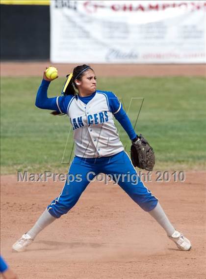 Thumbnail 1 in Bishop Amat vs. Carson (Spring Fling Classic) photogallery.