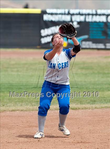 Thumbnail 3 in Bishop Amat vs. Carson (Spring Fling Classic) photogallery.
