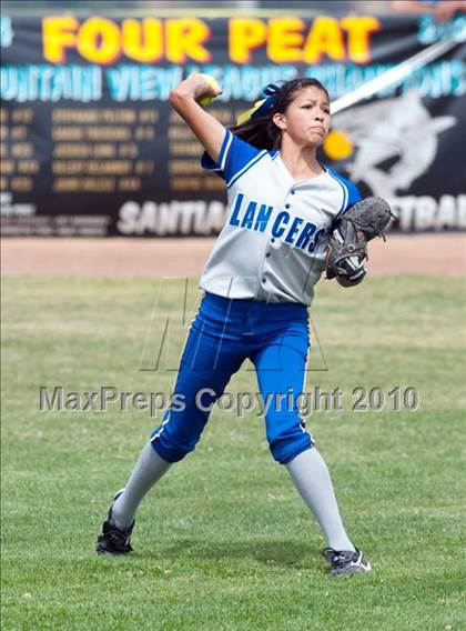 Thumbnail 3 in Bishop Amat vs. Carson (Spring Fling Classic) photogallery.
