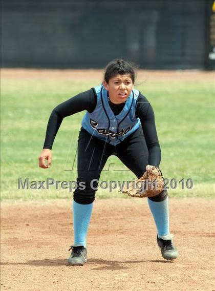 Thumbnail 3 in Bishop Amat vs. Carson (Spring Fling Classic) photogallery.