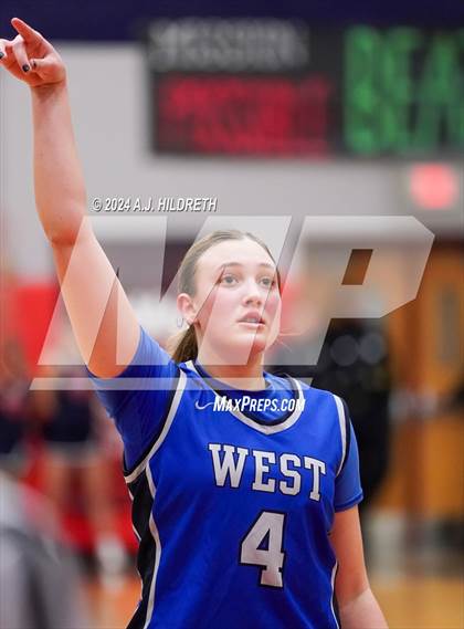 Thumbnail 1 in Olathe West @ Olathe North photogallery.