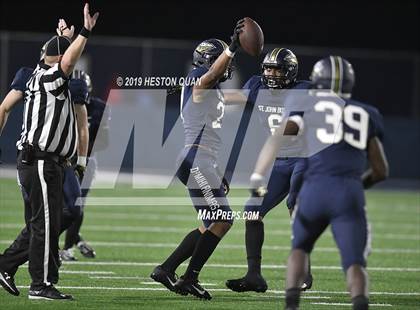 Thumbnail 3 in Calabasas @ St. John Bosco (CIF-SS D1 Playoff) photogallery.