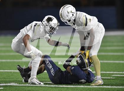 Thumbnail 2 in Calabasas @ St. John Bosco (CIF-SS D1 Playoff) photogallery.
