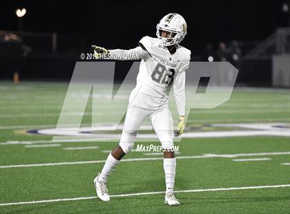 Thumbnail 2 in Calabasas @ St. John Bosco (CIF-SS D1 Playoff) photogallery.
