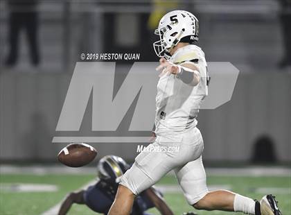 Thumbnail 3 in Calabasas @ St. John Bosco (CIF-SS D1 Playoff) photogallery.