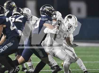 Thumbnail 2 in Calabasas @ St. John Bosco (CIF-SS D1 Playoff) photogallery.