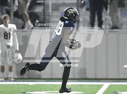Thumbnail 3 in Calabasas @ St. John Bosco (CIF-SS D1 Playoff) photogallery.